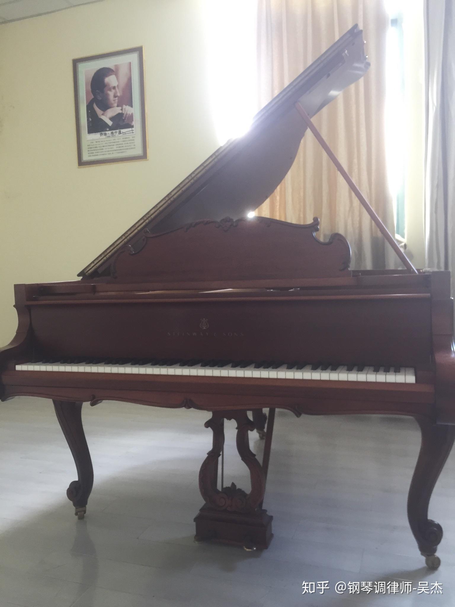 施坦威钢琴路易十五